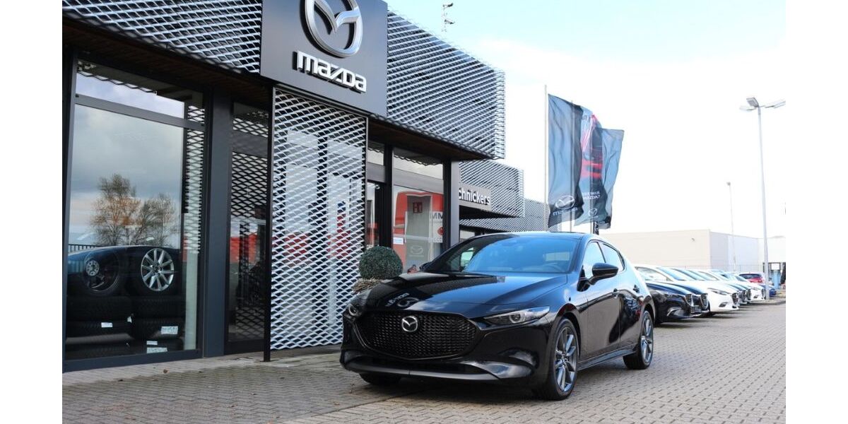 Mazda 3 96.586 km 17.990 &euro; Moers 47441