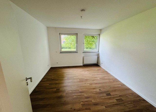 Erdgeschoßwohnung Oberhausen Schmachtendorf - 3 Zimmer, 78 m&sup2;, 800&euro; | Angebot:26546078