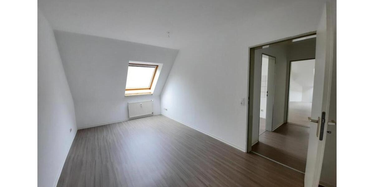 Dachgeschoßwohnung Duisburg Hamborn - 2.5 Zimmer, 59 m&sup2;, 510&euro; | Angebot:25409531