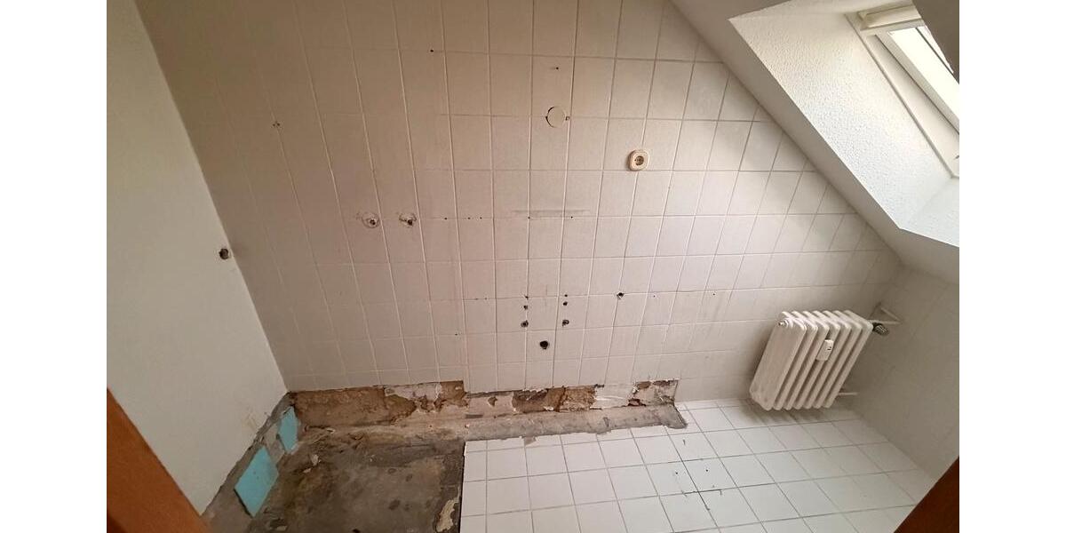 Dachgeschoßwohnung Duisburg Ruhrort - 3.5 Zimmer, 87 m&sup2;, 900&euro; | Angebot:25378647