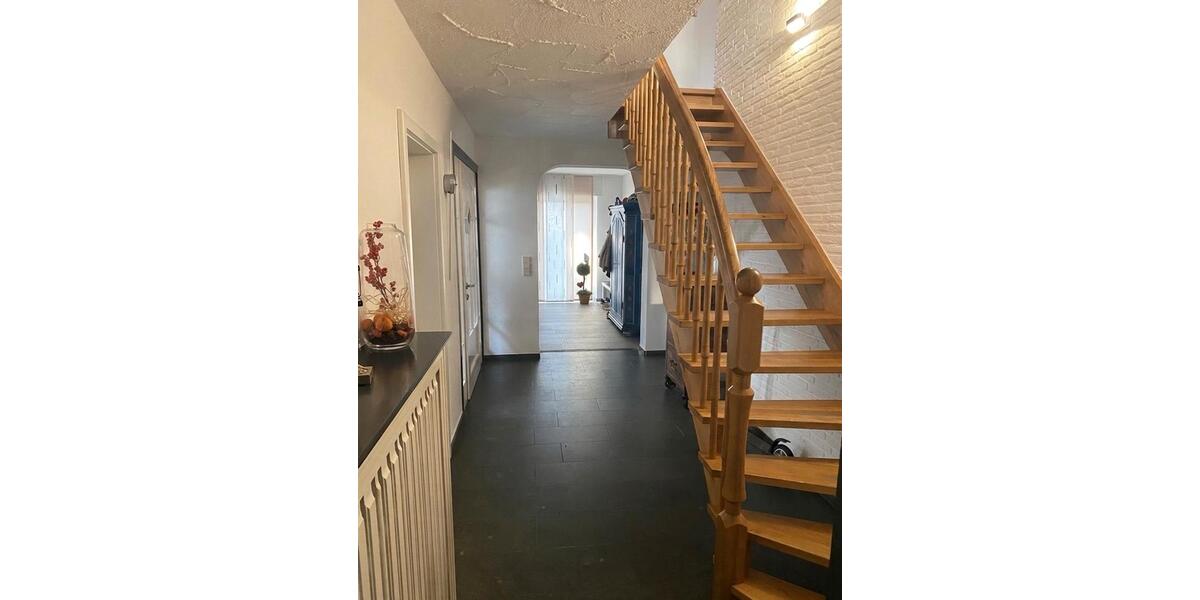 Einfamilienhaus Rhede - 7 Zimmer, 215 m&sup2;, 485.000&euro; | Angebot:25920092