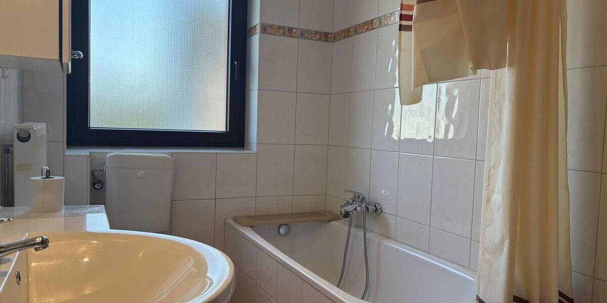 Etagenwohnung Duisburg Hochheide - 3 Zimmer, 76 m&sup2;, 159.000&euro; | Angebot:26391465