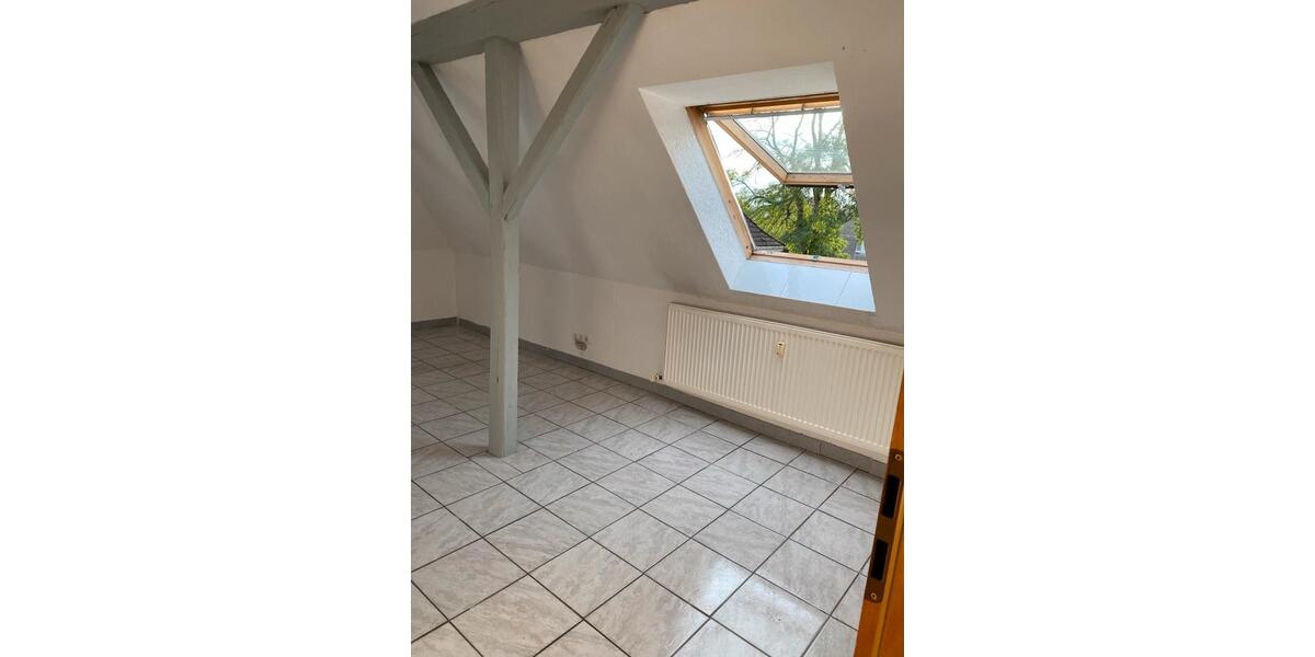 Dachgeschoßwohnung Duisburg Rheinhausen - 1 Zimmer, 45 m&sup2;, 590&euro; | Angebot:25875981