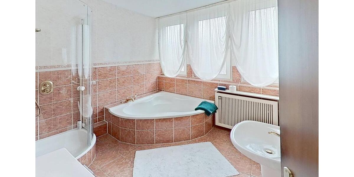 Einfamilienhaus Oberhausen Schmachtendorf - 6 Zimmer, 140 m&sup2;, 1.600&euro; | Angebot:26675178