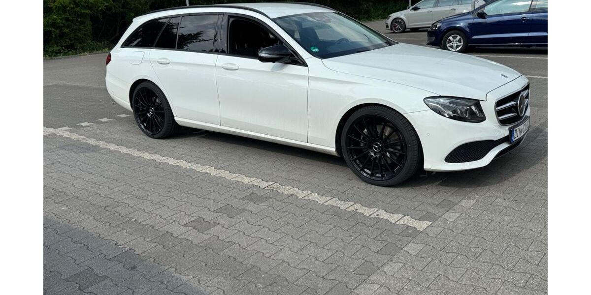 Mercedes-Benz E 220 142.000 km 21.499 &euro; Dinslaken 46535