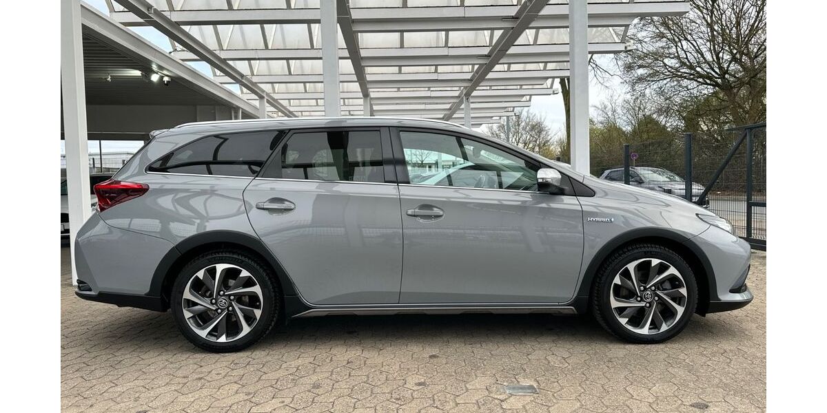 Toyota Auris Touring Sports 148.000 km 16.950 &euro; Dinslaken 46539