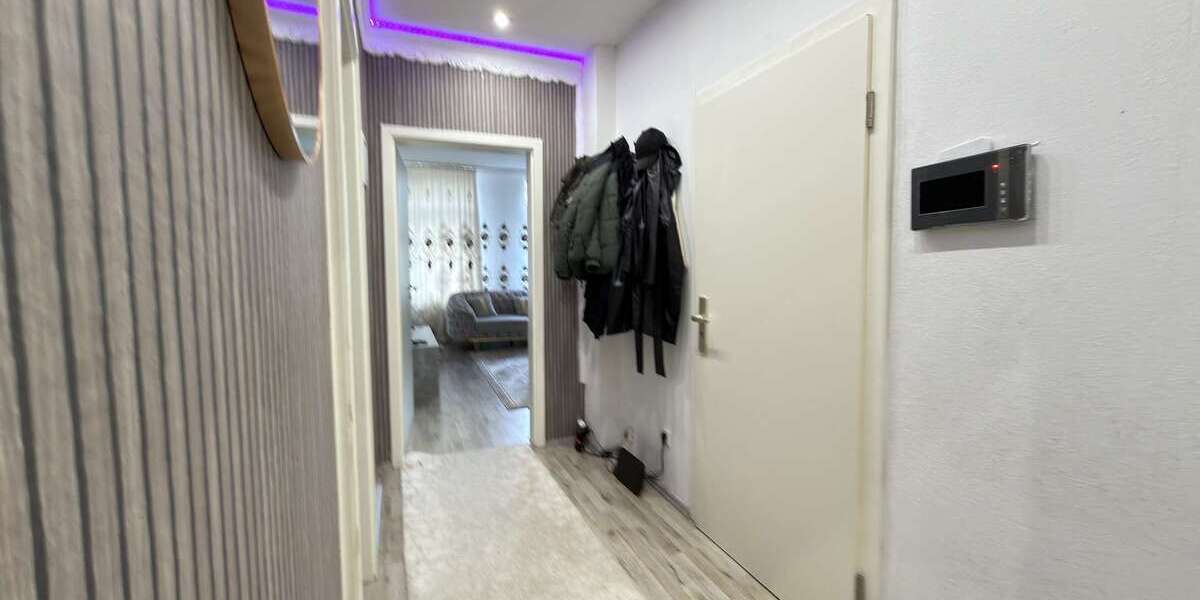 Modernisiertes 3-Parteienhaus mit Maisonette und Gartenanteil nahe Centro - Mehrfamilienhaus, Wohnhaus Oberhausen Osterfeld | Angebot:26041244