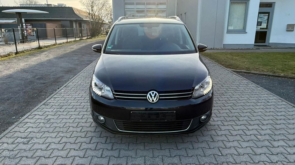 VW Touran 180.000 km 11.800 &euro; GELDERN 47608