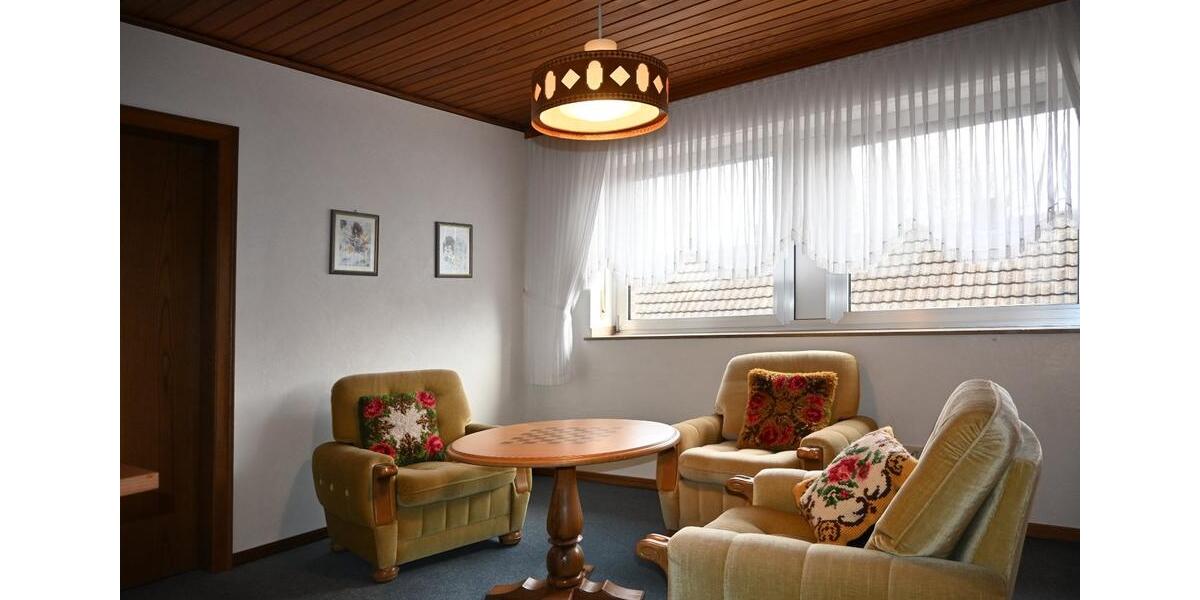 Einfamilienhaus Borken - 9 Zimmer, 158 m&sup2;, 325.000&euro; | Angebot:25175039