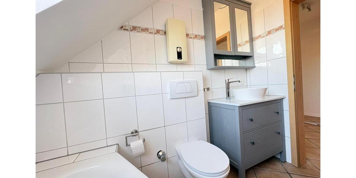 Dachgeschoßwohnung Gelsenkirchen Gelsenkirchen-Nord - 3 Zimmer, 58 m&sup2;, 450&euro; | Angebot:25978246