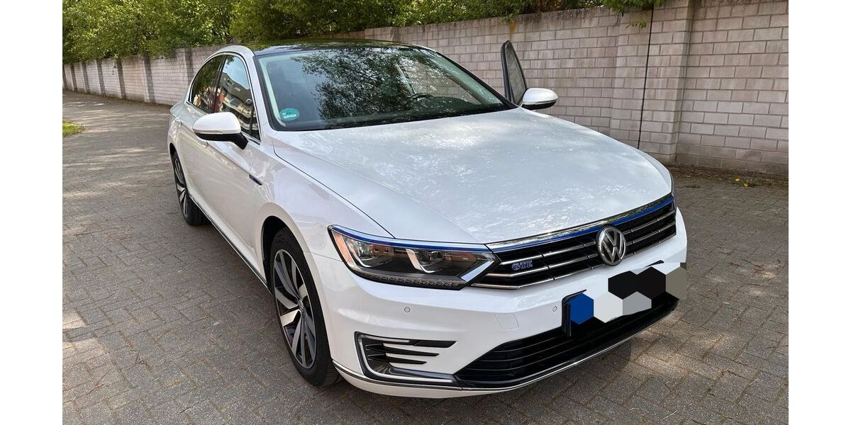 VW Passat 171.000 km 13.490 &euro; Bottrop 46240