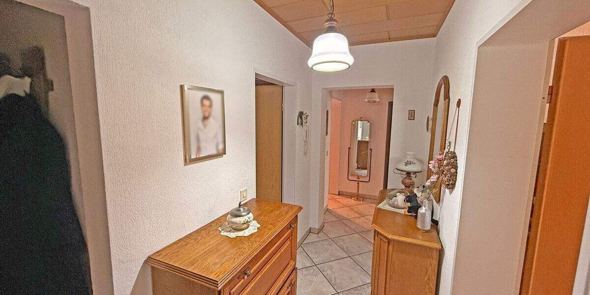 Etagenwohnung Dinslaken Innenstadt - 3 Zimmer, 75 m&sup2;, 209.000&euro; | Angebot:25684461