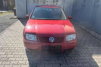 VW Bora 127.000 km 3.900 &euro; GELDERN 47608