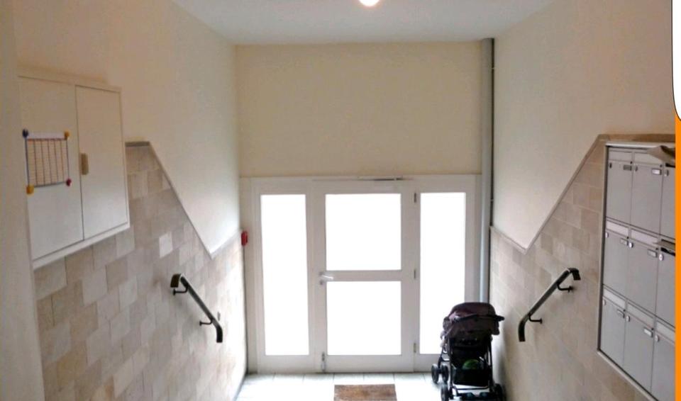 Dachgeschoßwohnung Duisburg Mittelmeiderich - 2.5 Zimmer, 71 m&sup2;, 117.500&euro; | Angebot:26124179