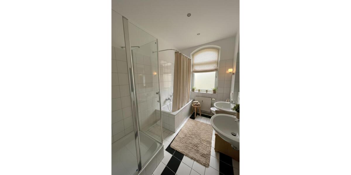 Etagenwohnung Wesel Fusternberg - 4 Zimmer, 127 m&sup2;, 1.400&euro; | Angebot:25792031