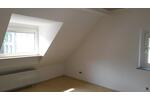 Dachgeschoßwohnung Duisburg Mittelmeiderich - 3 Zimmer, 88 m&sup2;, 650&euro; | Angebot:26638413