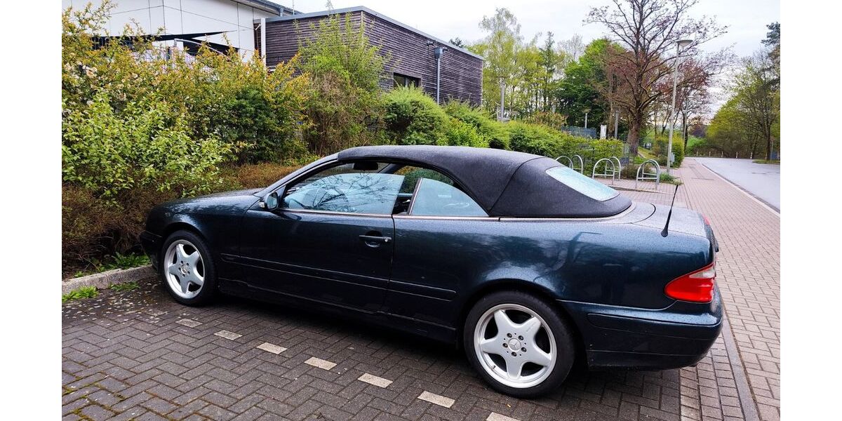 Mercedes-Benz CLK 230 228.564 km 3.000 &euro; Oberhausen 46049