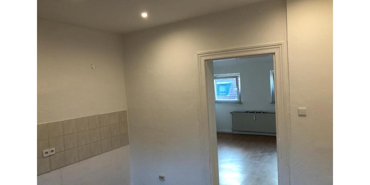 Dachgeschoßwohnung Oberhausen Schmachtendorf - 3 Zimmer, 72 m&sup2;, 670&euro; | Angebot:26679359