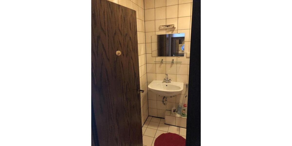 Dachgeschoßwohnung Oberhausen Biefang - 1 Zimmer, 35 m&sup2;, 350&euro; | Angebot:26661769