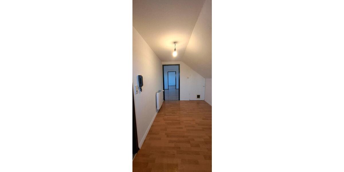 Dachgeschoßwohnung Rheinberg - 2 Zimmer, 45 m&sup2;, 650&euro; | Angebot:25872739