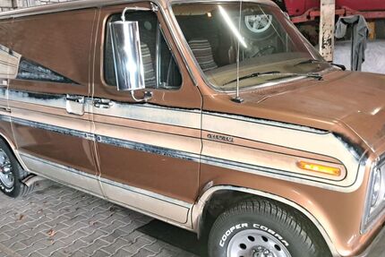 Ford Econoline 130.000 km 19.800 &euro; Oberhausen 46047