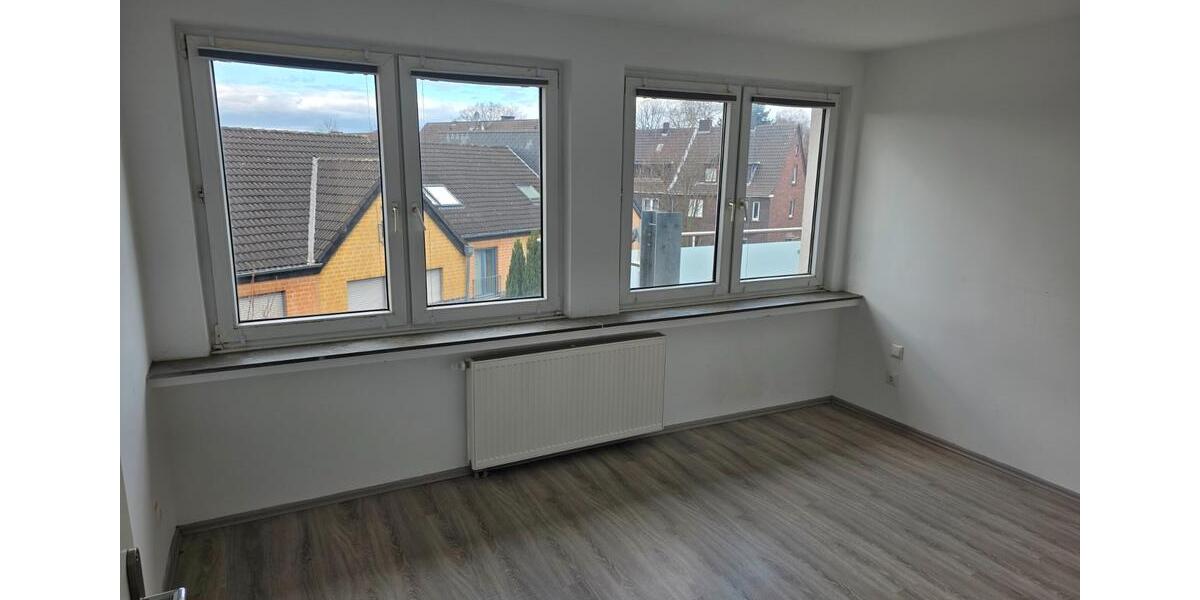 Dachgeschoßwohnung Oberhausen Biefang - 3.5 Zimmer, 96 m&sup2;, 930&euro; | Angebot:26001856
