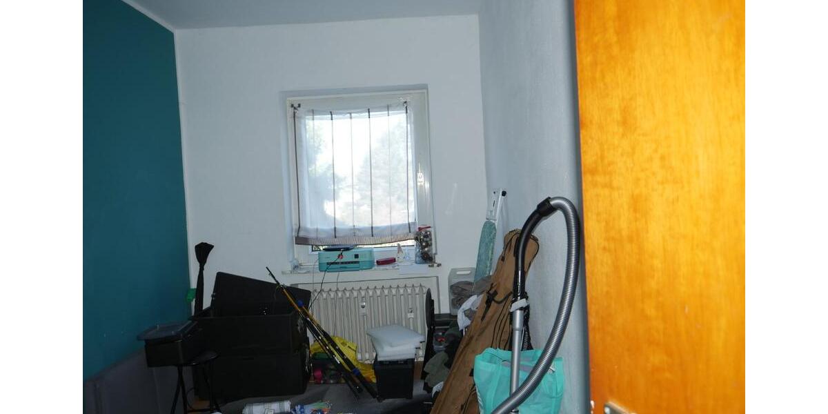 Etagenwohnung Duisburg Mittelmeiderich - 4 Zimmer, 100 m&sup2;, 798&euro; | Angebot:25754033