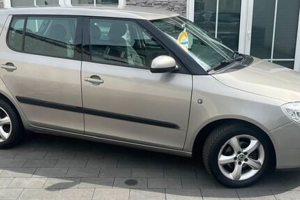 Skoda Fabia 95.000 km 6.490 &euro; Oberhausen 46145
