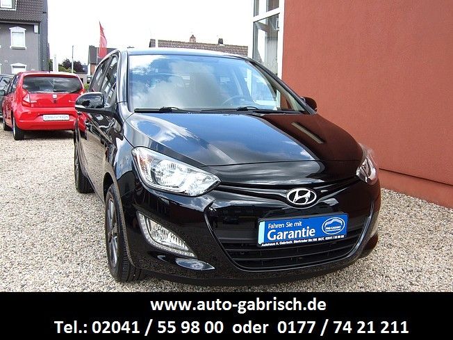 Hyundai i20 51.900 km 7.450 &euro; Bottrop 46242