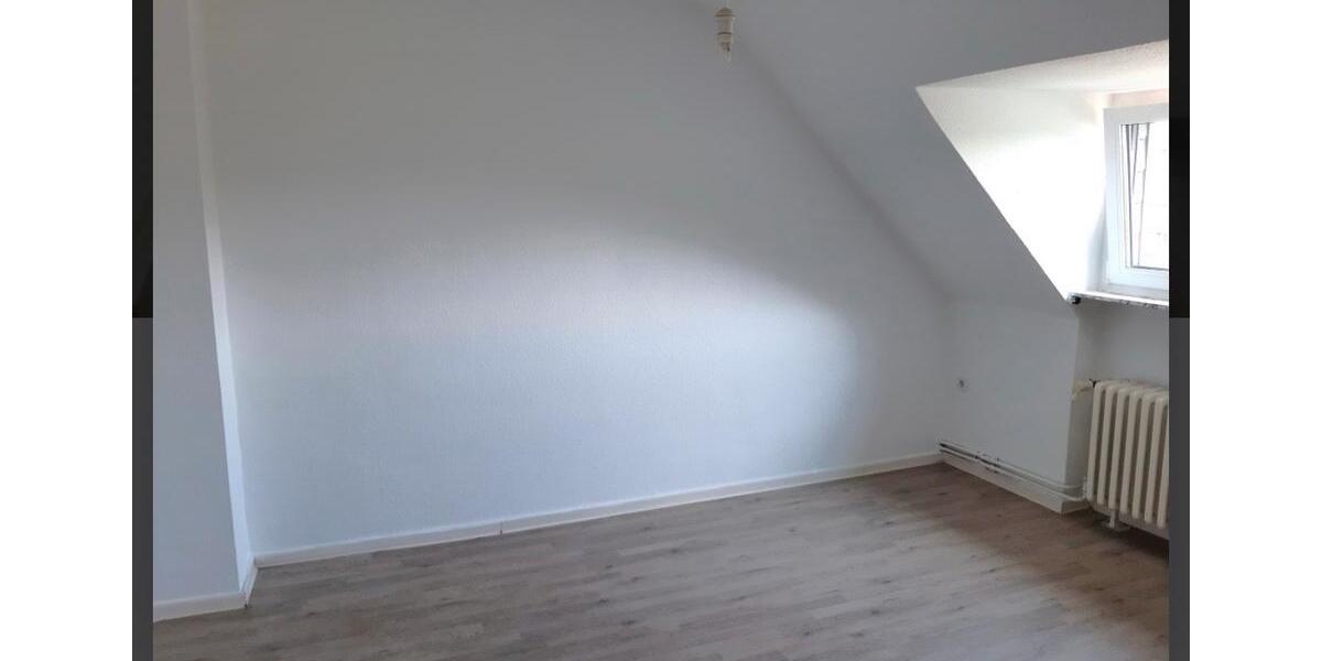 Dachgeschoßwohnung Duisburg Hamborn - 1.5 Zimmer, 40 m&sup2;, 510&euro; | Angebot:25867937