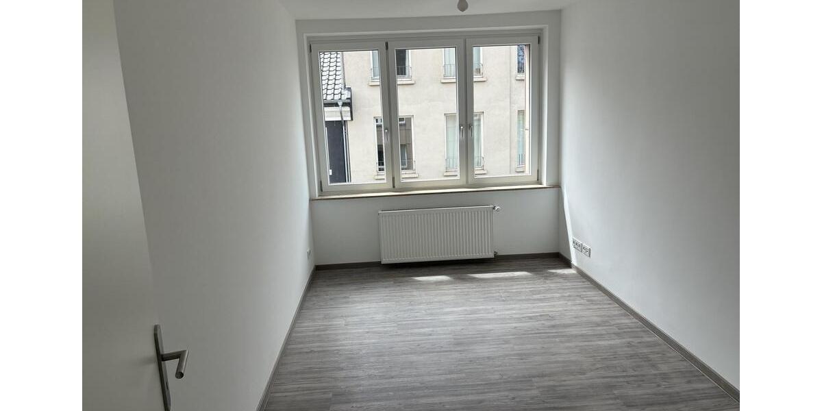 Etagenwohnung Duisburg - 4 Zimmer, 120 m&sup2;, 1.130&euro; | Angebot:26439190