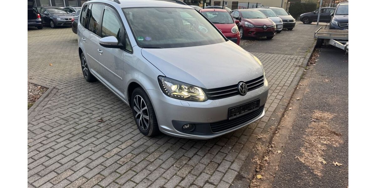 VW Touran 120.000 km 8.000 &euro; XANTEN 46509