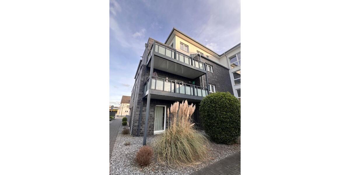 Erdgeschoßwohnung Oberhausen Schmachtendorf - 4 Zimmer, 104 m&sup2;, 1.511&euro; | Angebot:25871325