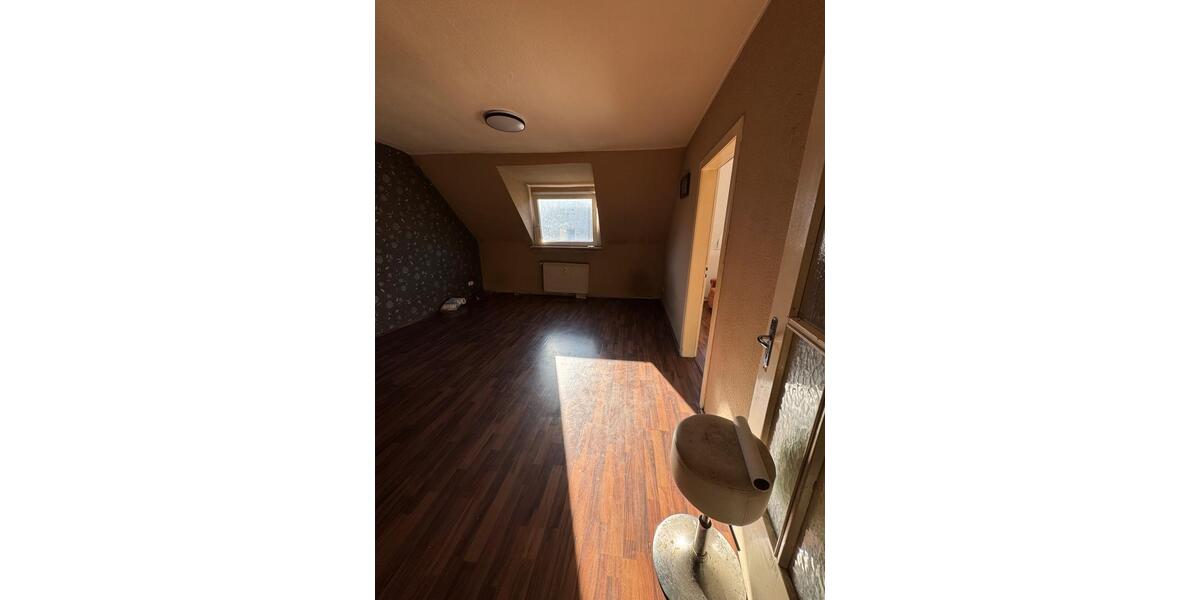 Dachgeschoßwohnung Duisburg Duisburg-Mitte - 2 Zimmer, 65 m&sup2;, 776&euro; | Angebot:25510489