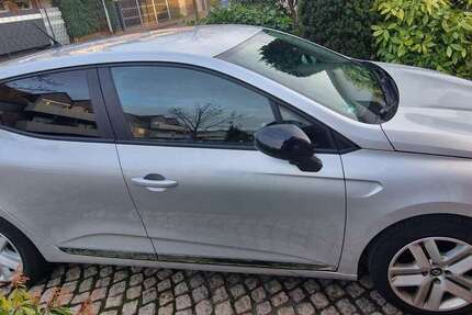 Renault Clio 72.000 km 9.999 &euro; Dinslaken 46535