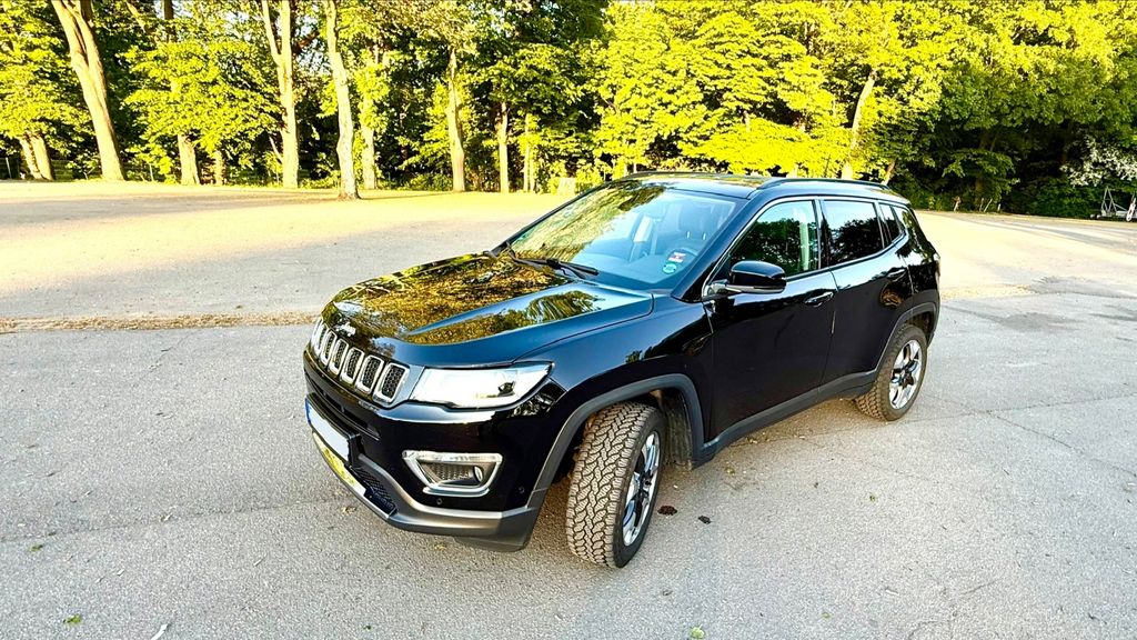 Jeep Compass 91.000 km 14.990 &euro; Dinslaken 46535