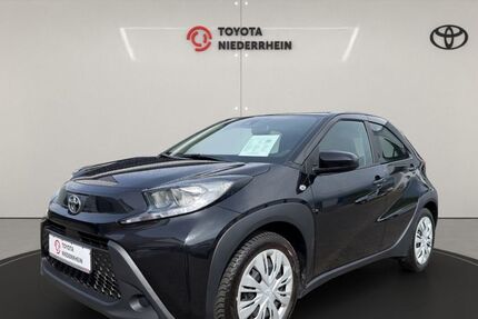 Toyota Aygo (X) 26.088 km 13.222 &euro; Bocholt 46395