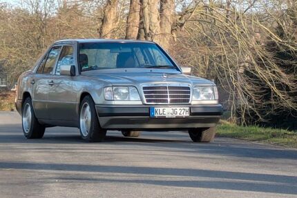 Mercedes-Benz 220 101.300 km 12.500 &euro; Weeze 47652