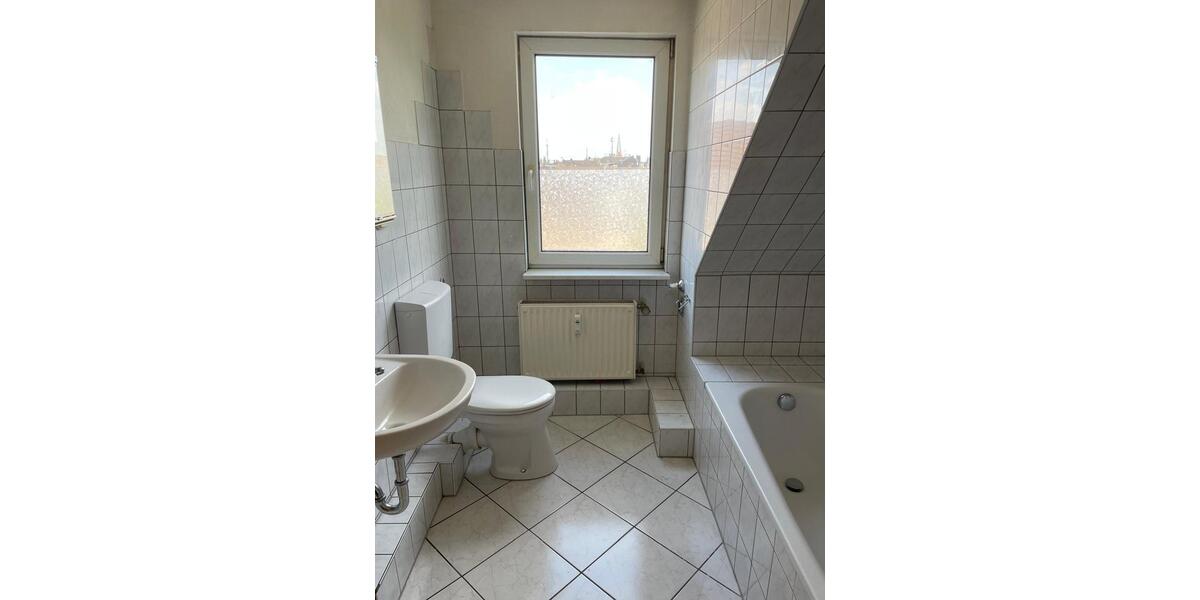 Dachgeschoßwohnung Duisburg Hamborn - 1 Zimmer, 42 m&sup2;, 375&euro; | Angebot:25883679