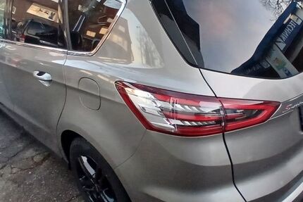 Ford S-Max 148.000 km 12.950 &euro; Duisburg 47249