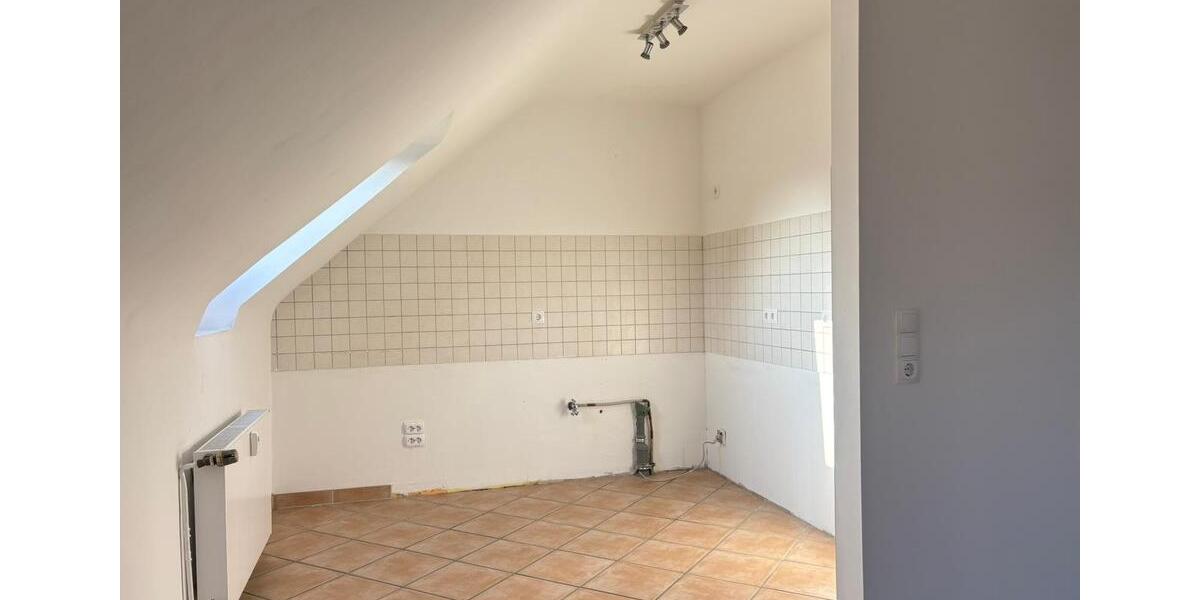 Dachgeschoßwohnung Gelsenkirchen Gelsenkirchen-Nord - 3 Zimmer, 58 m&sup2;, 82.000&euro; | Angebot:25886651