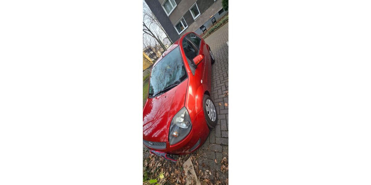 Ford Fiesta 155.000 km 1.799 &euro; Duisburg 47179