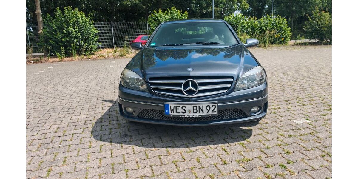 Mercedes-Benz 200 248.000 km 2.799 &euro; Kalkar 47546