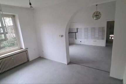 Wohnung Duisburg Mittelmeiderich - 3 Zimmer, 80 m&sup2;, 900&euro; | Angebot:25877176