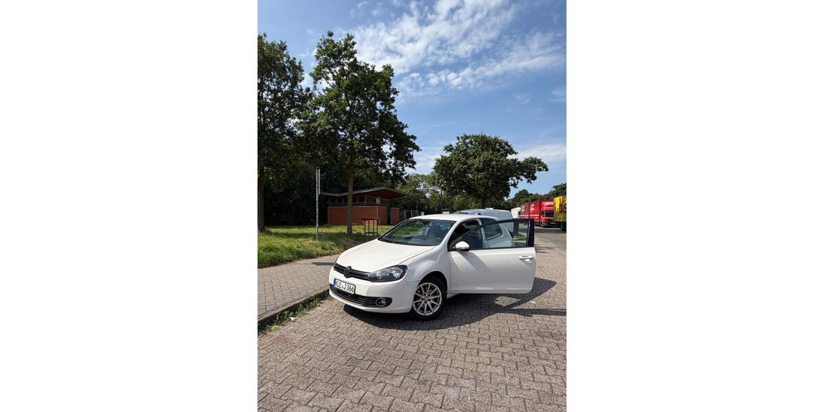 VW Golf 281.000 km 2.249 &euro; Uedem 47589