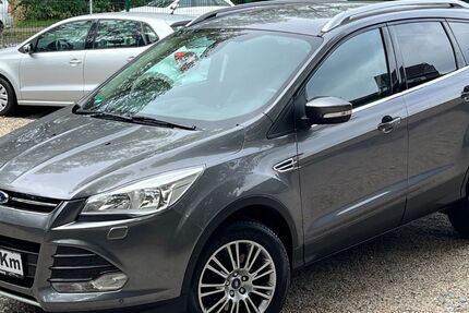 Ford Kuga 99.805 km 9.990 &euro; Duisburg 47137