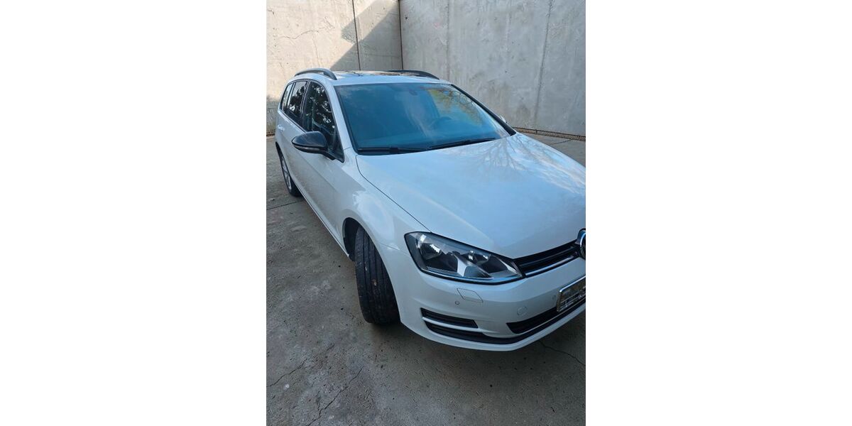 VW Golf 77.600 km 10.900 &euro; Duisburg 47226