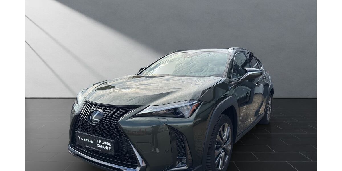 Lexus UX 20.407 km 32.490 &euro; Wesel 46485