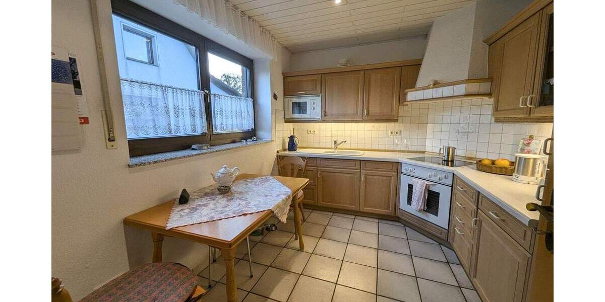 Mehrfamilienhaus, Wohnhaus Voerde - 8 Zimmer, 247 m&sup2;, 499.000&euro; | Angebot:25696499