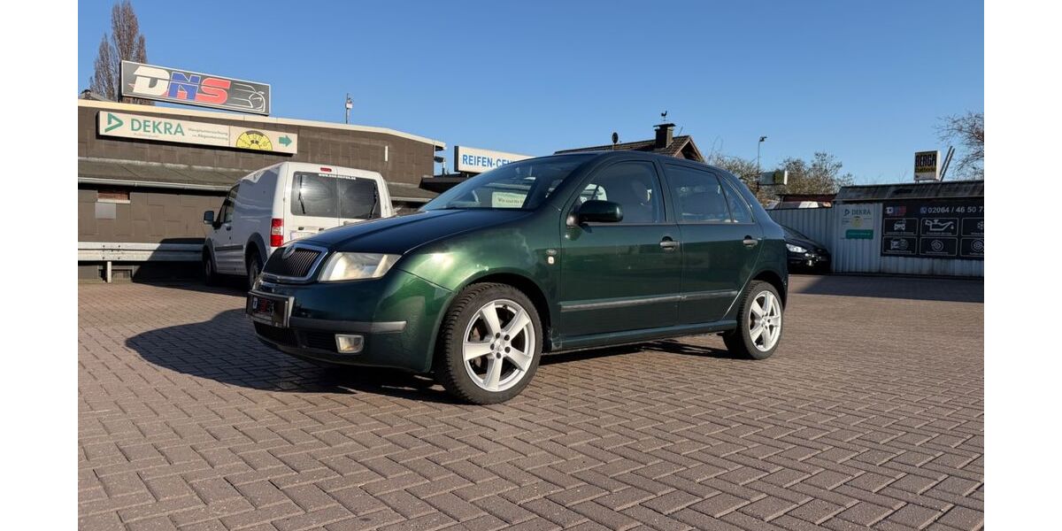 Skoda Fabia 94.250 km 4.490 &euro; Dinslaken 46537